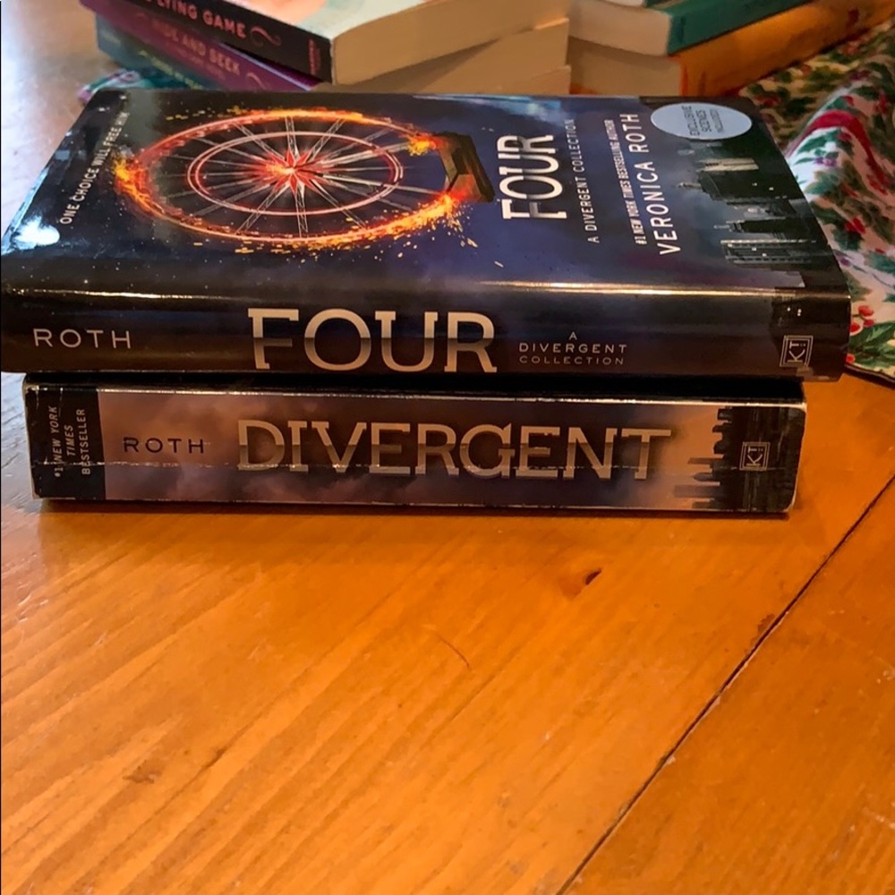 Divergent Books